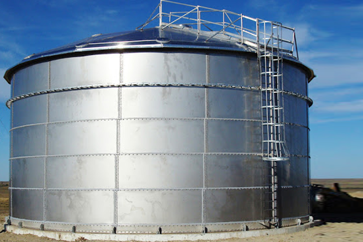 Epoxy coated steel tanks